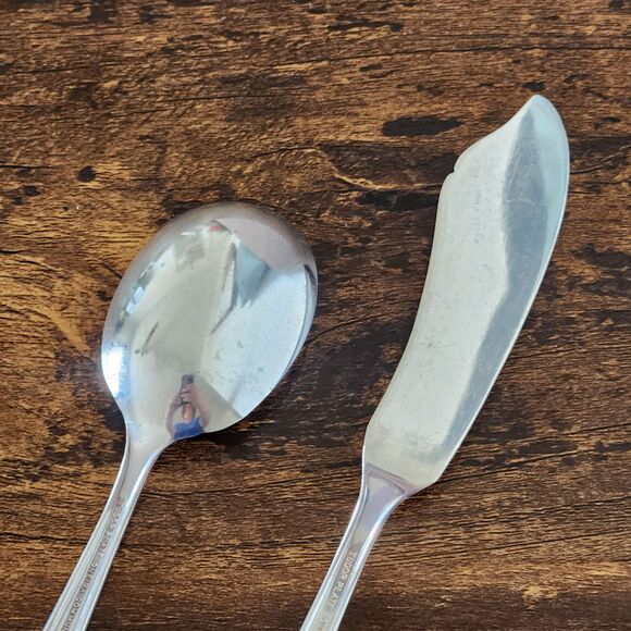 Oneida ELAINE Sugar Spoon Butter Knife Set 2 Serving Flatware Silverware Vintage - Picture 3 of 4